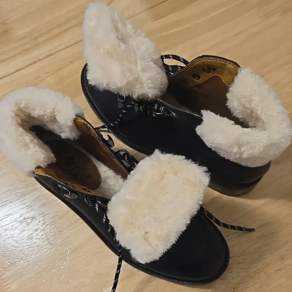 Patricia Nash Luigi Lace Up Hiking Boot - Picture 6 of 9